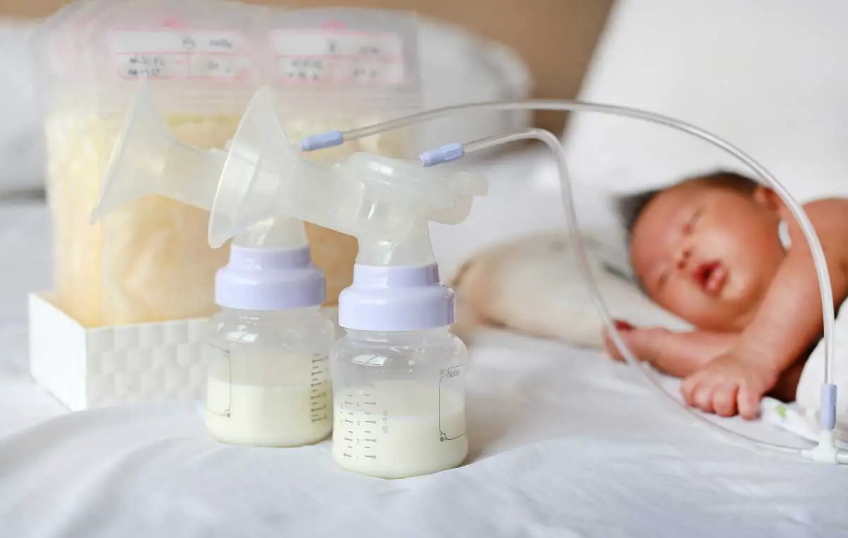 How to Refrigerate Breast Milk Safely