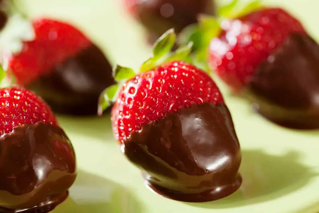 Does Chocolate Covered Strawberries Need to Be Refrigerated?